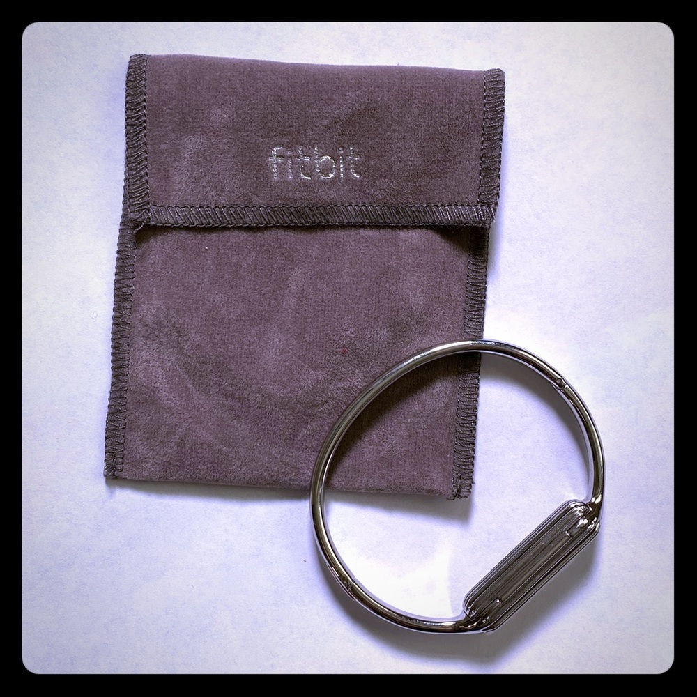 💙 Fitbit Silver Bangle Bracelet